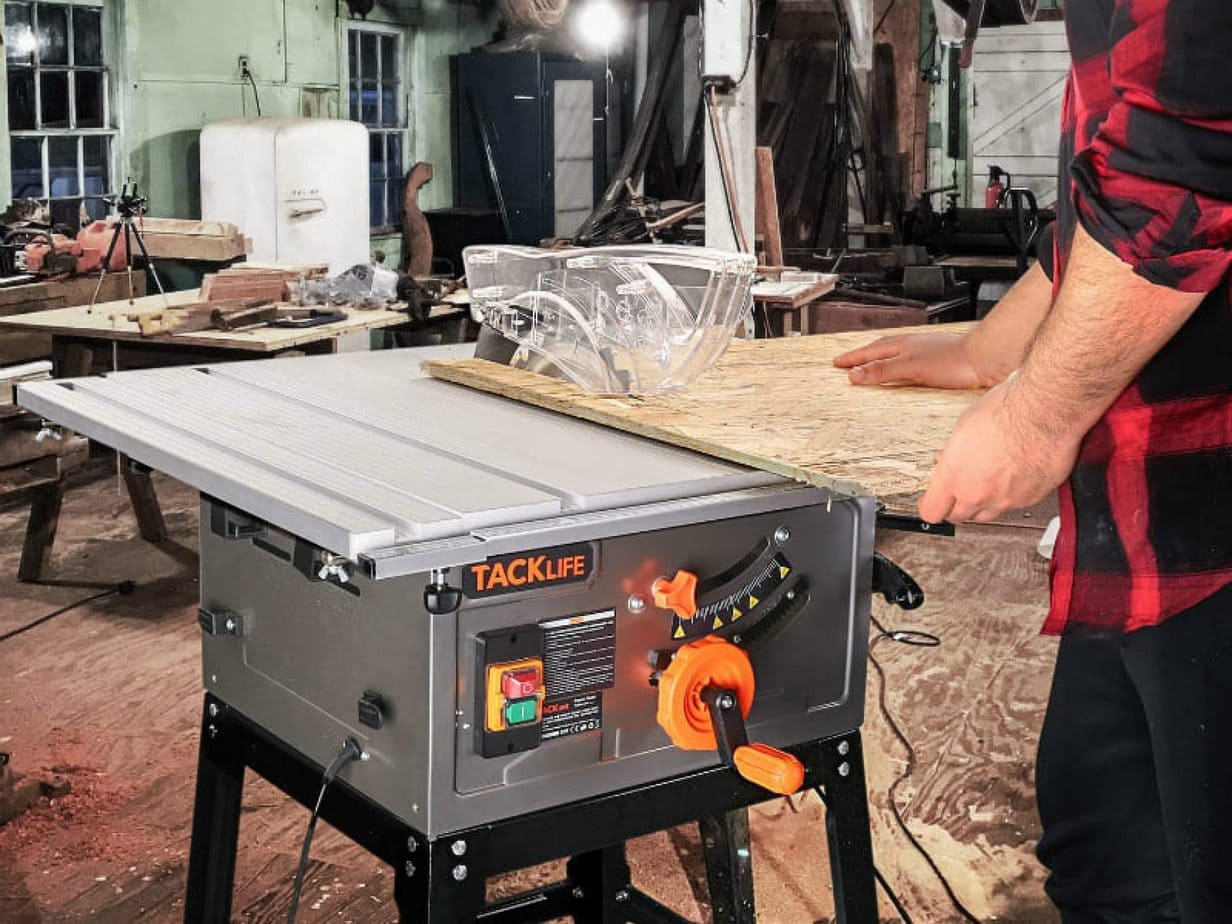 Top 9 Best Portable Table Saw (Reviews 2022) ElectroGardenTools