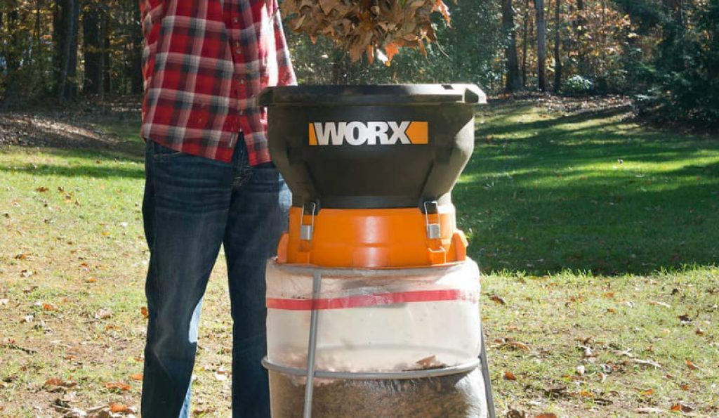 Man Uses Foldable Bladeless Electric Leaf Mulcher