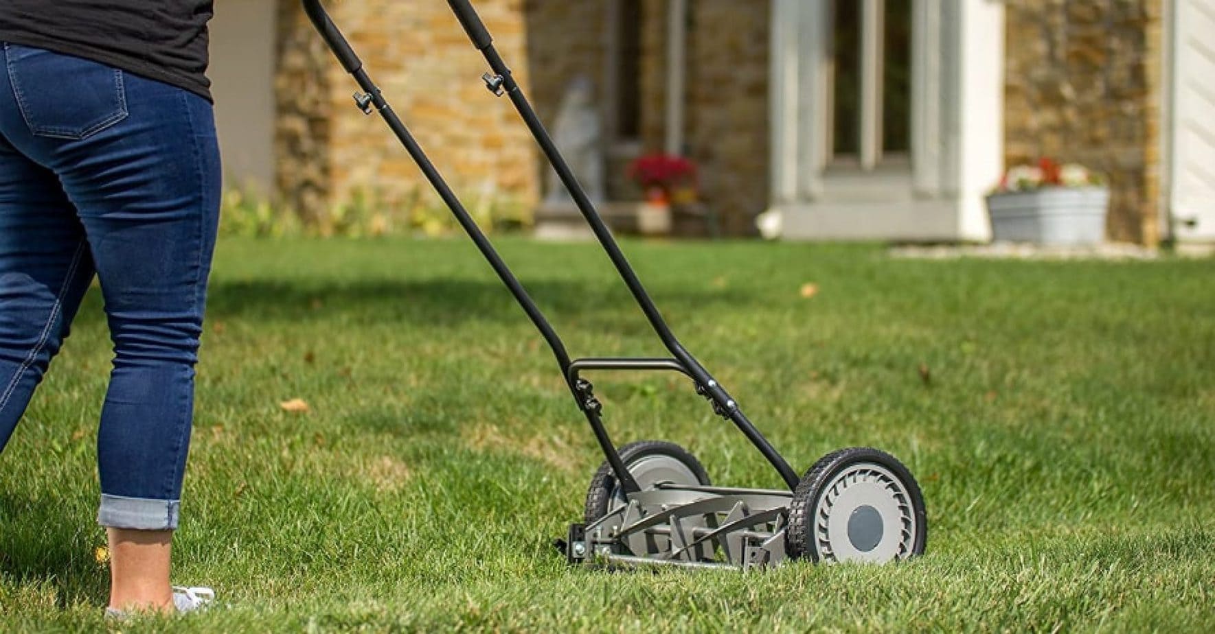 8 Best Reel Lawn Mower Models of 2024 [ Reviews & Guide ]