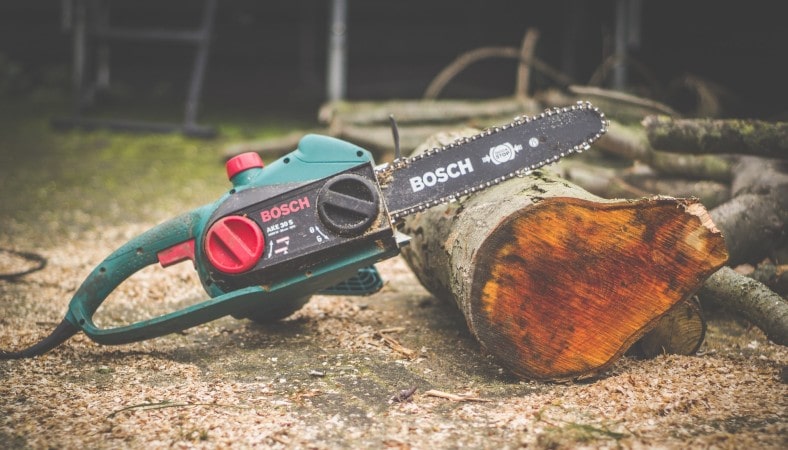 bosch chainsaw on a piece of wood