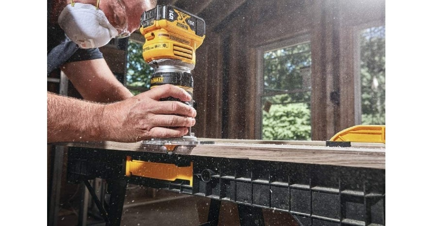 DEWALT DCW600B at work