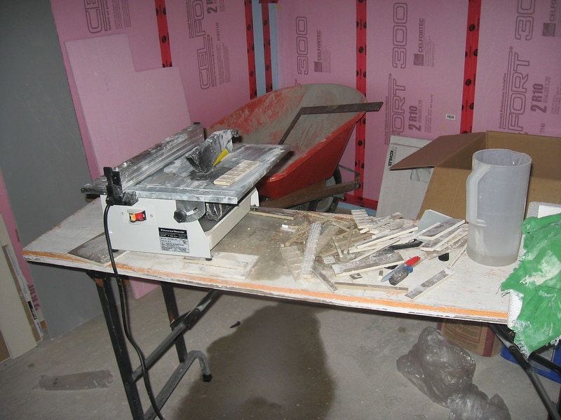 tile saw in a room