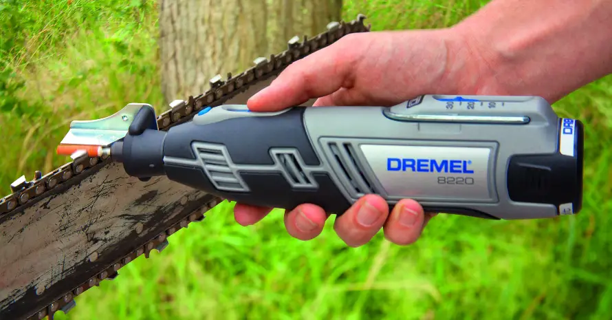 Dremel 8220 sharpening a chainsaw