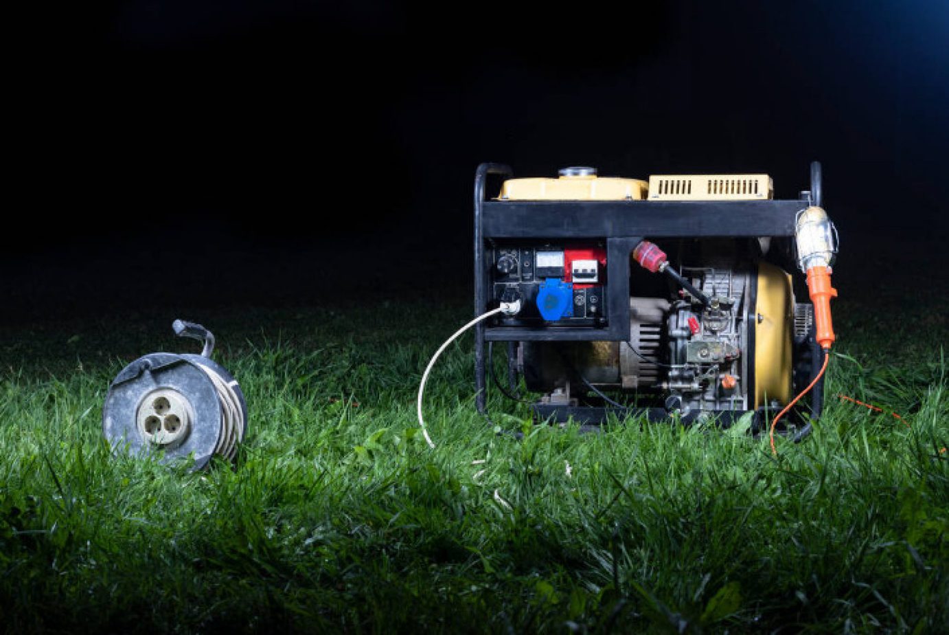 How Does a Generator Work and Which One Would Suit Your Needs?