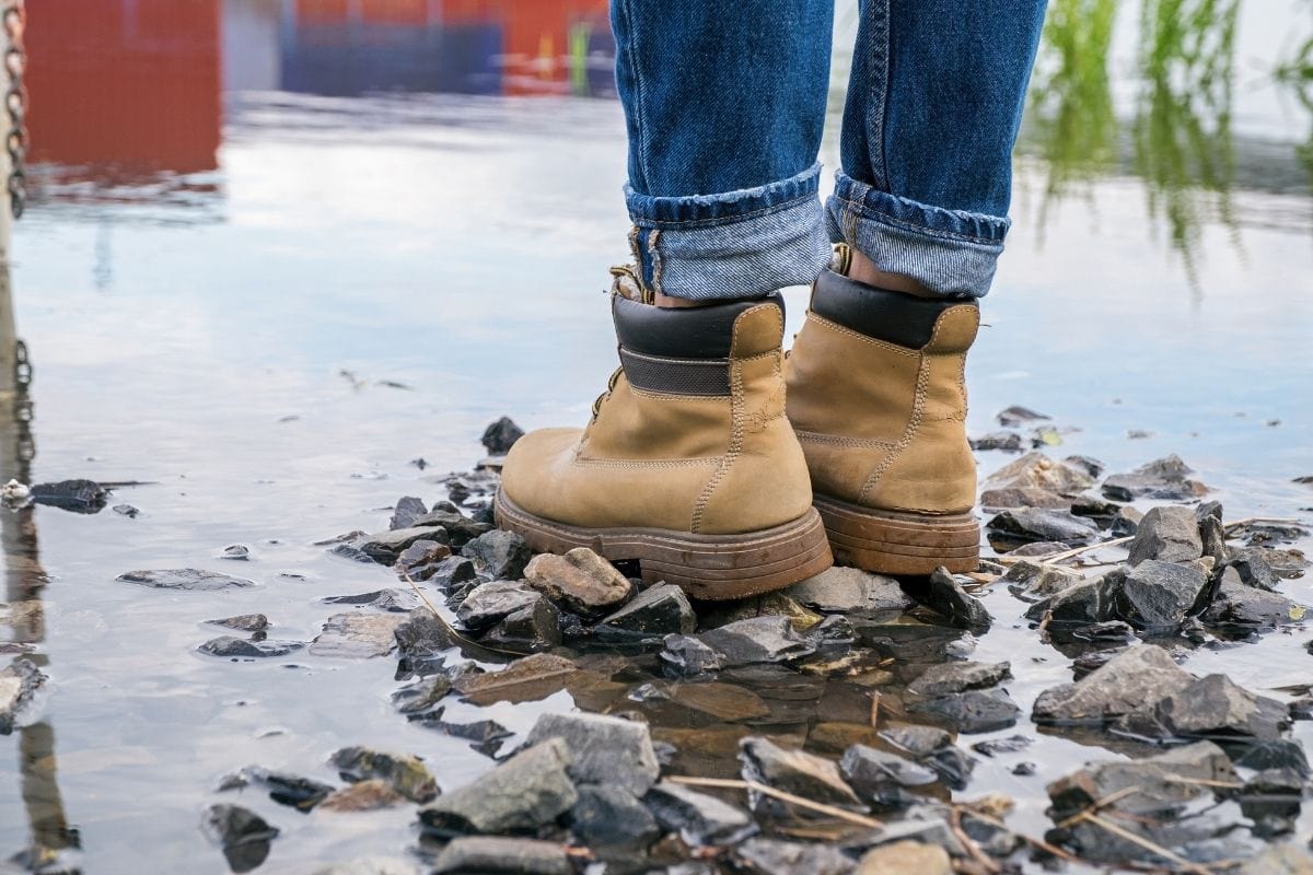 waterproof trekking boots