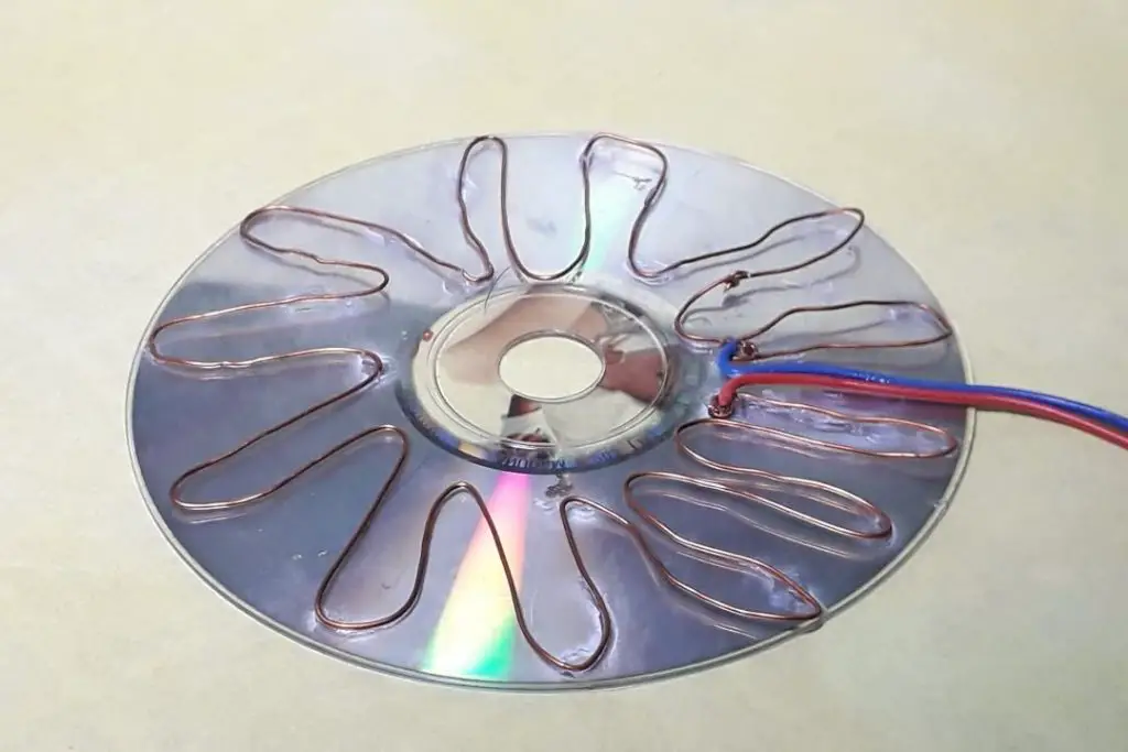 homemade solar panel from a disk