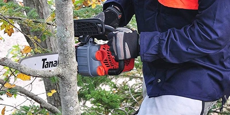 Best Small Gas Chainsaw for Gardening and Woodworking Enthusiasts