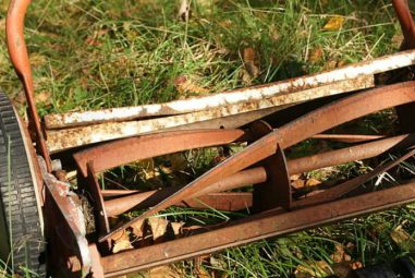 Best Lawn Mower Blades: Make the Cutting Better