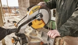 Best Sliding Miter Saw – The Ultimate Guide 2024