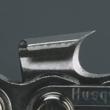 How to Put a Chain on a Chainsaw: Step-by-Step Guide