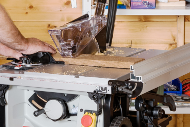 Best 12 Inch Table Saw Blade – Tips from Professional Woodworker