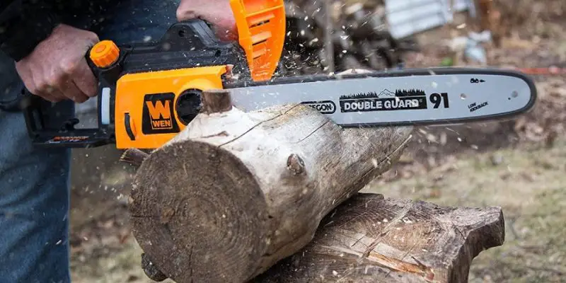 How to Use an Electric Chainsaw? – The Complete Beginners Guide