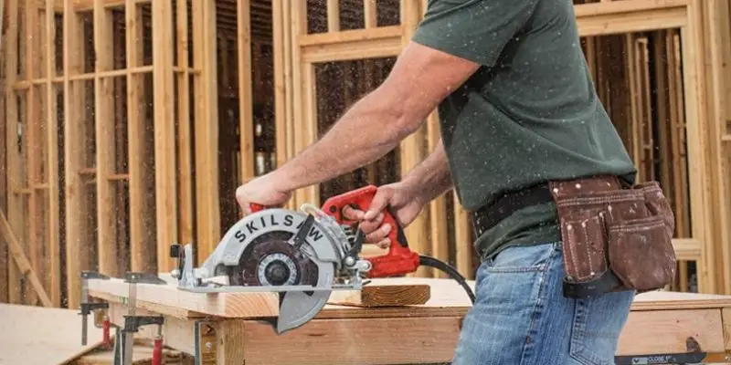 Best Worm Drive Saw – Guide, Tips & Reviews