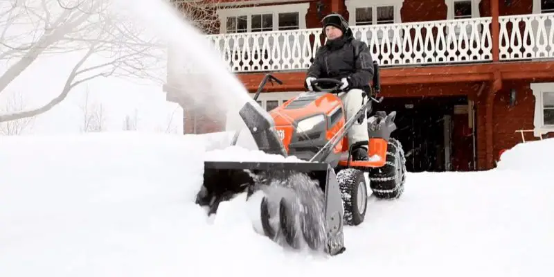 Best Lawn Tractor for Snow Removal – Clean Your Territory as Fast as Possible